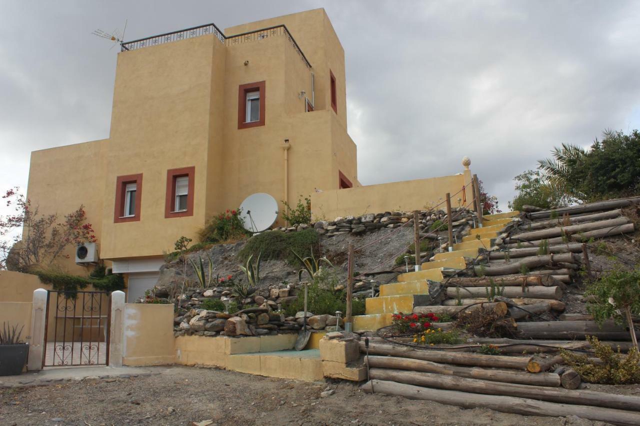 Oasis Montana Peace In Tabernas Desert Exterior photo